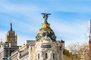 L'Iconico Edificio Metropolis di Madrid